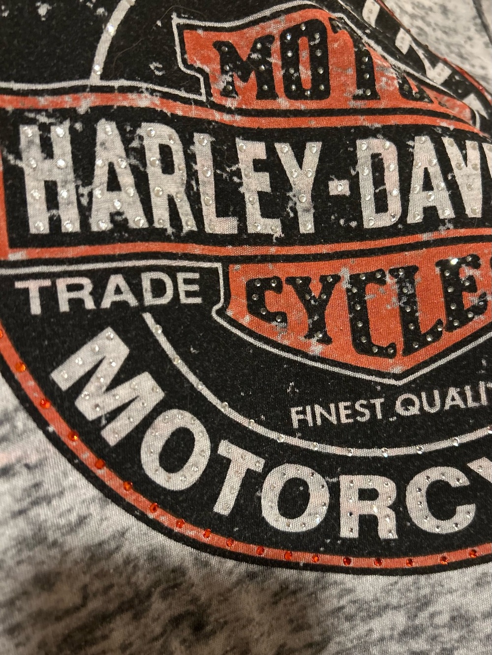 Harley-Davidson Women's Distressed V-Neck Tee in White and Orange Accents NWOT - Picture 6 of 10